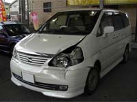 ニッサン　セレナ（NISSAN SERENA）　板金塗装　自動車修理事例